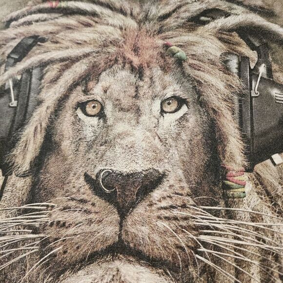 The Mountain Manimals Lion Graphic Tshirt Size Medium 2011 By David Penfound - Picture 2 of 7